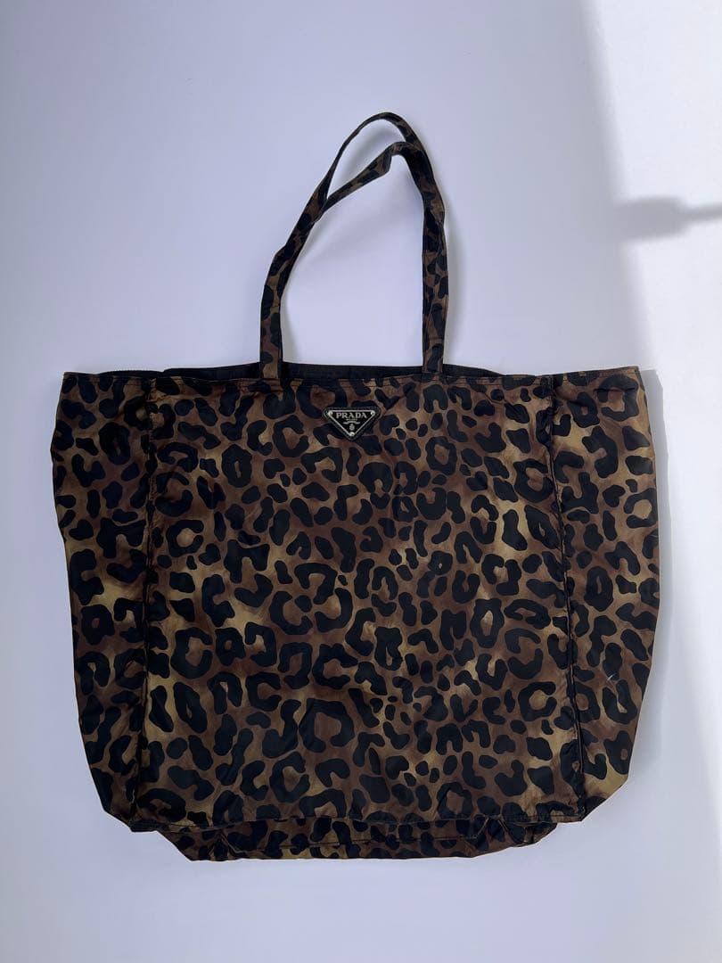 PRADA 折りたたみナイロントートバッグ