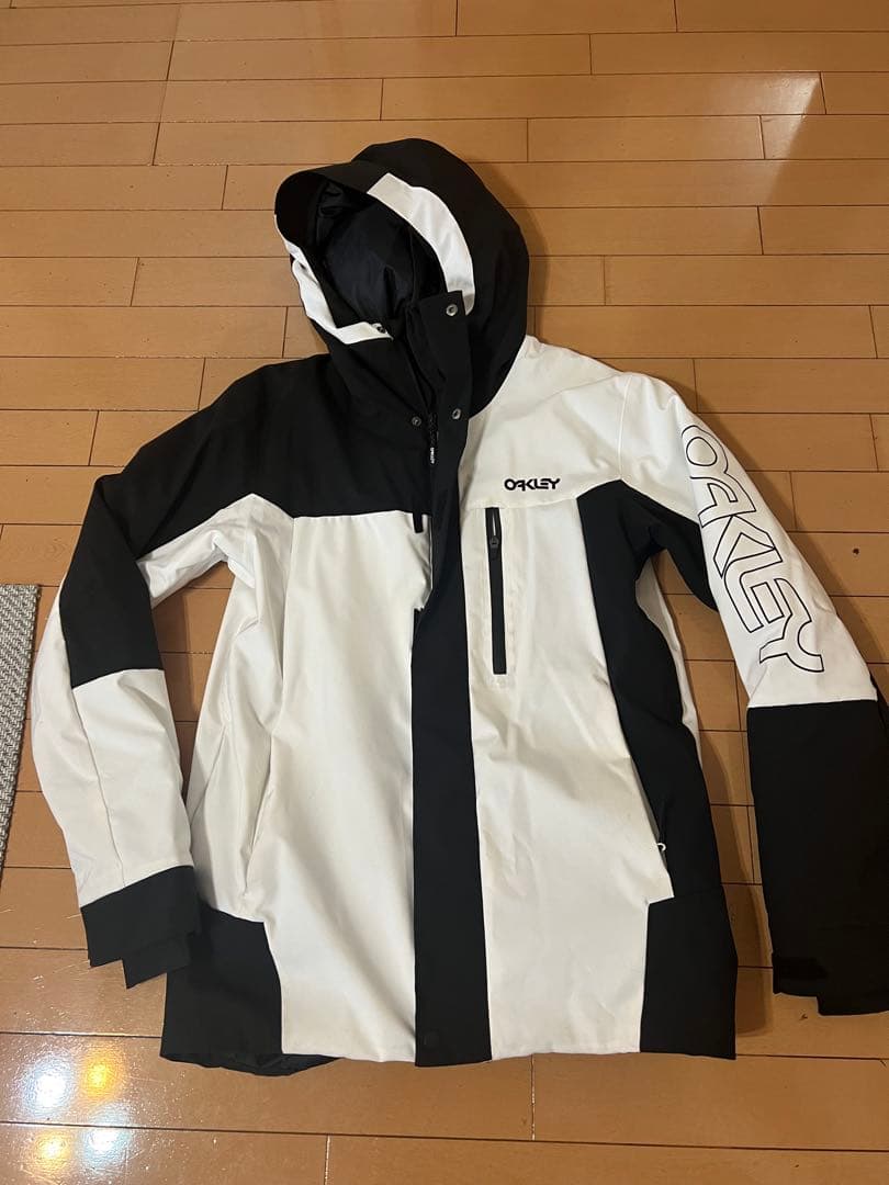 OAKLEY スノーボードウェア Mサイズ ホワイト/ブラック