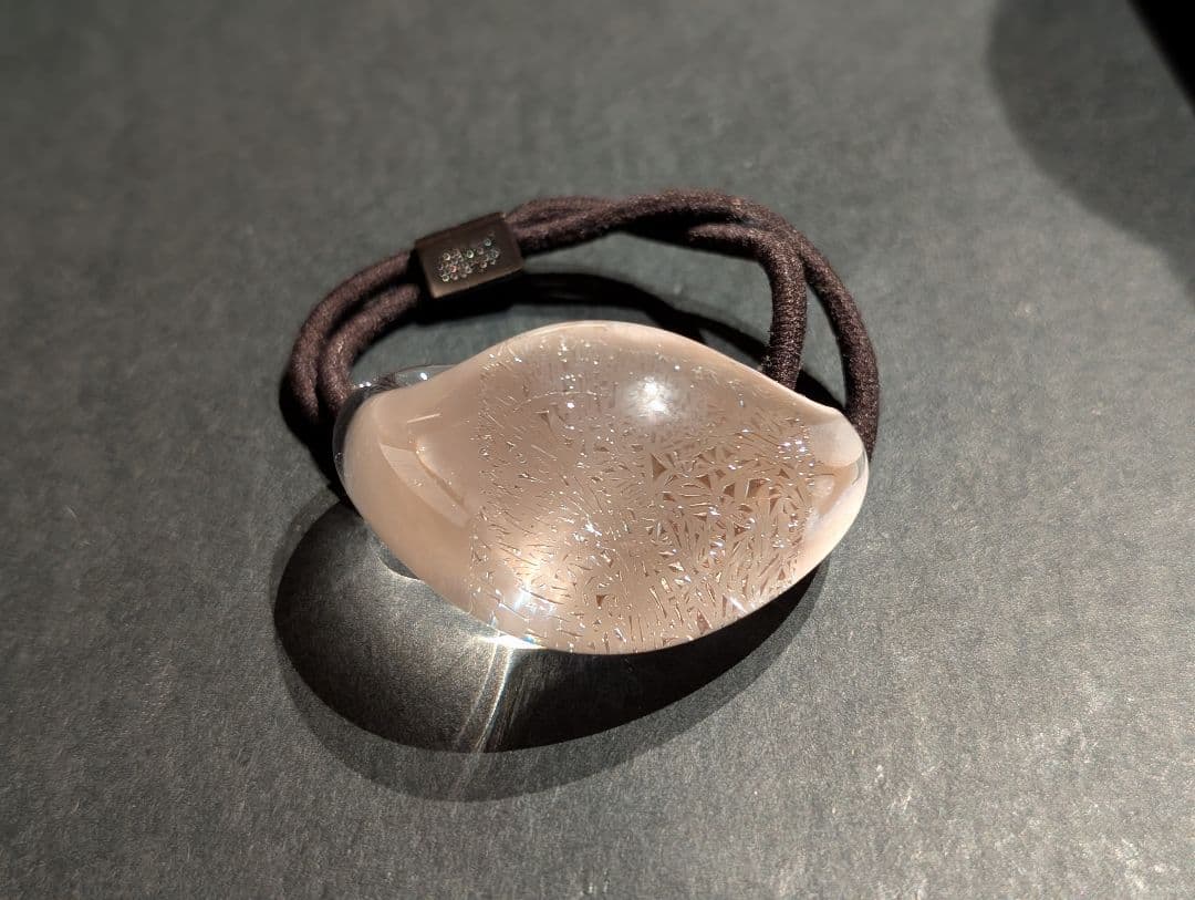 コレットマルーフ　グラスポニー　ホロ入り桜色