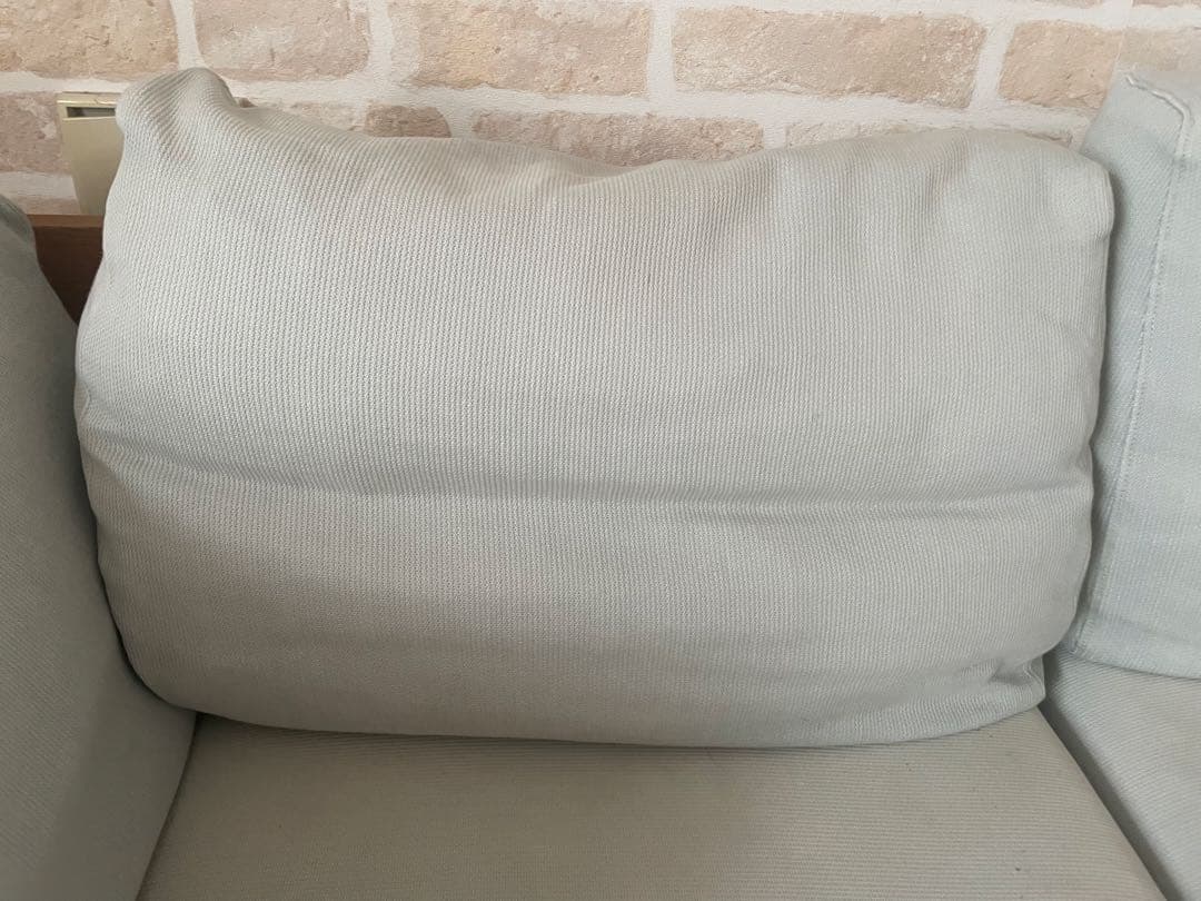 ウニコ　ライトグレー ソファ