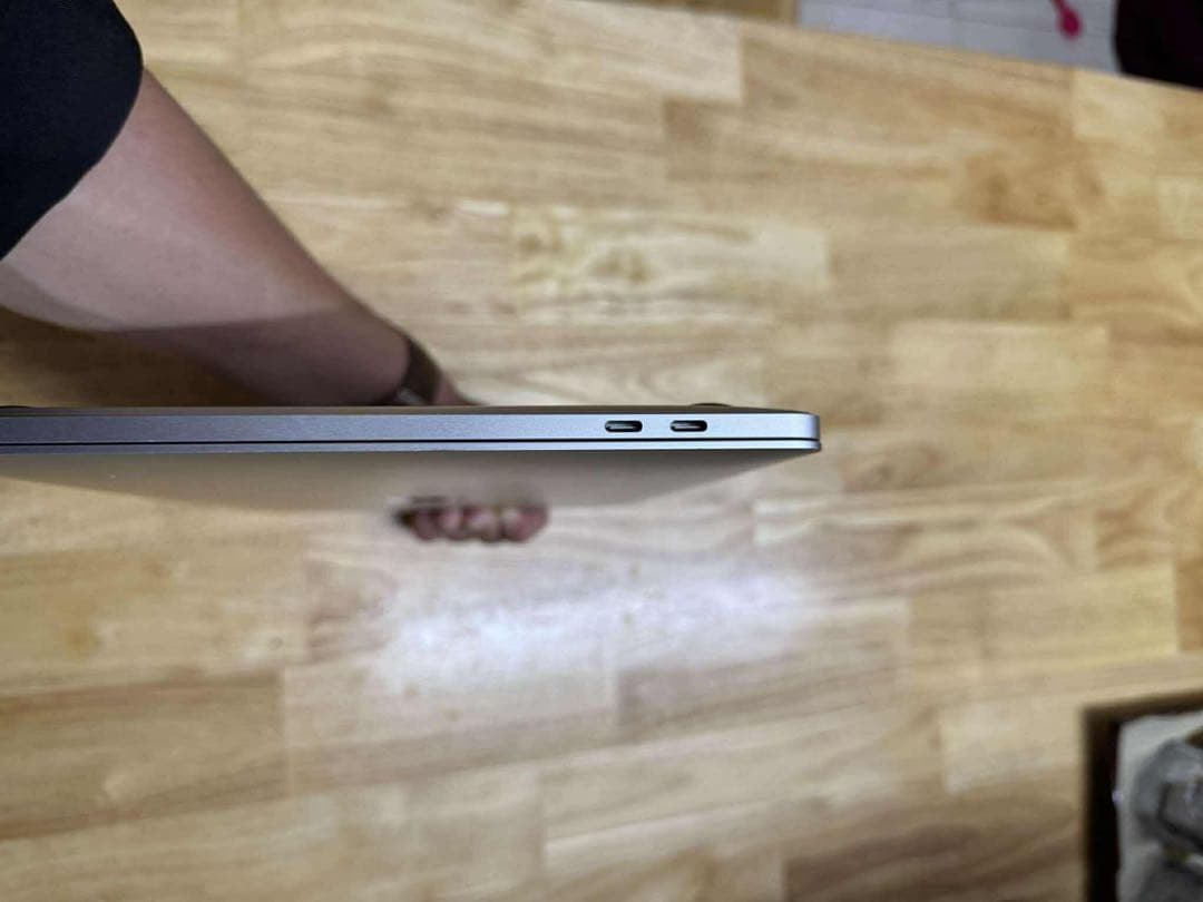 Apple MacBook シルバー USB-Cポート2つ