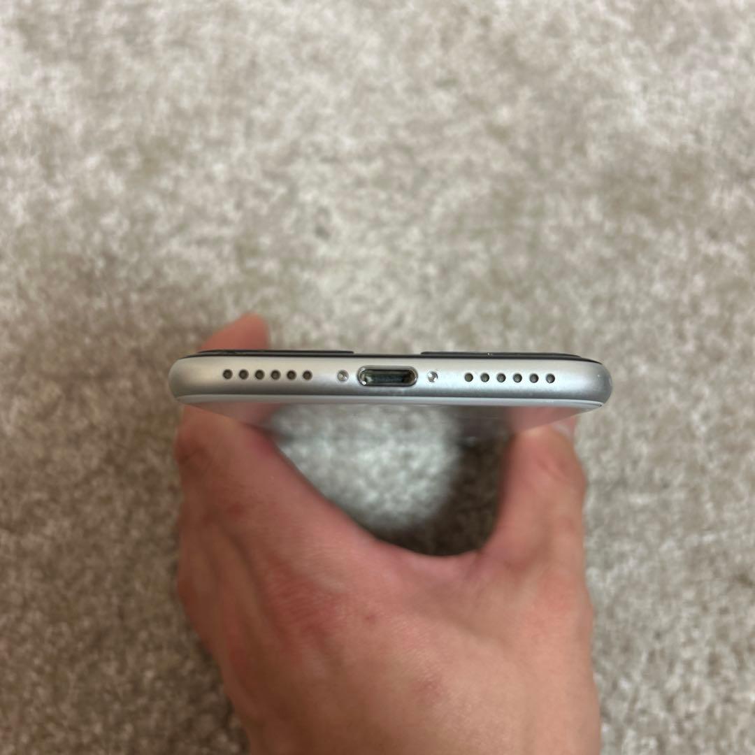 iPhone SE(第2世代) SIMフリー 64GB ※ホームボタン故障