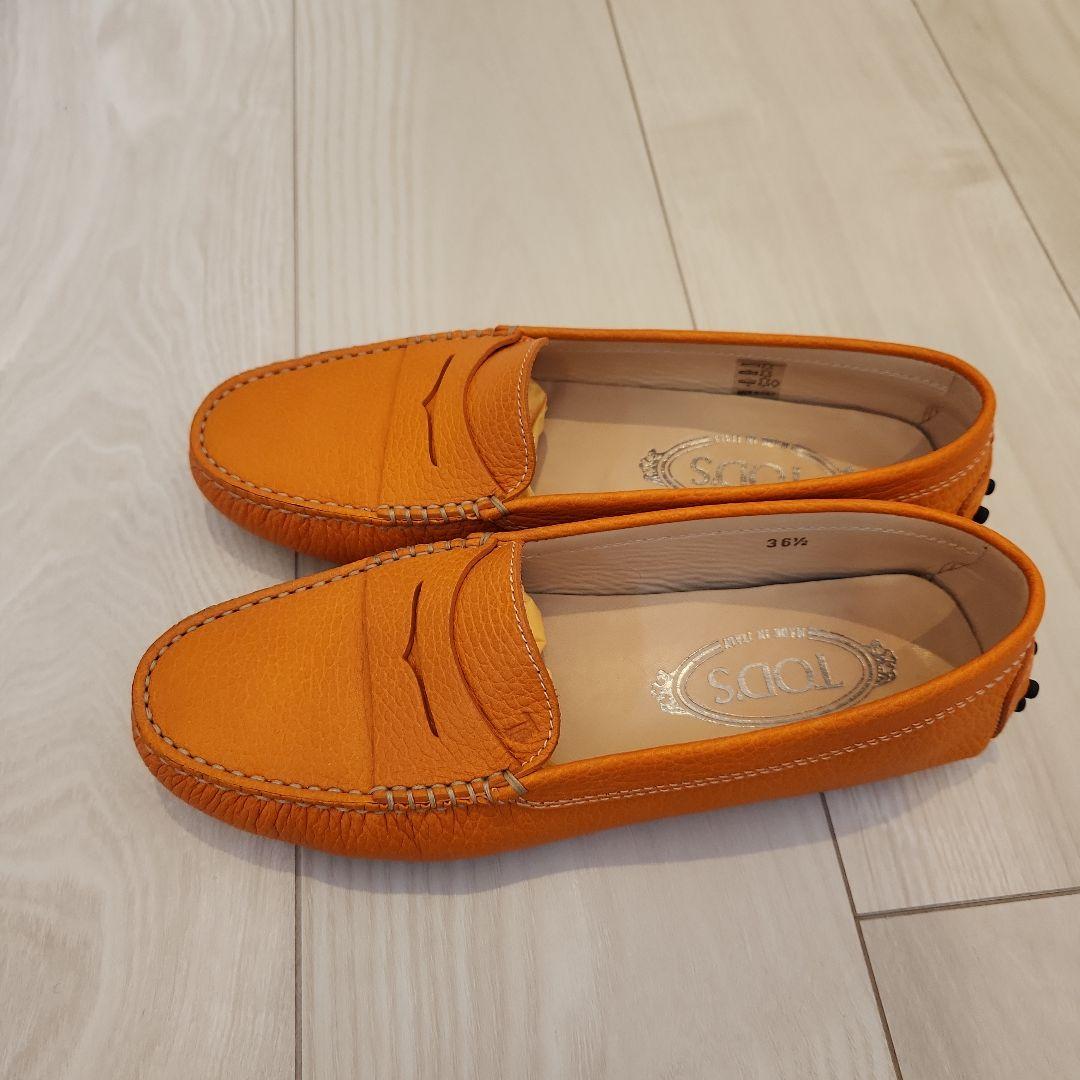 期間限定セール TOD'S オレンジ モカシン