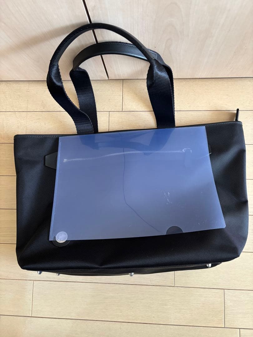 ハンティングワールド　ビジネスバッグ