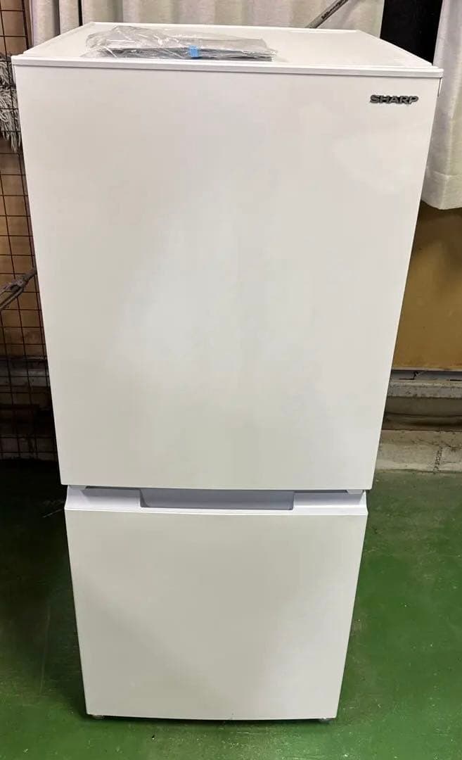 SHARP シャープ 冷蔵庫 SJ-15E9-W 152L 2022年