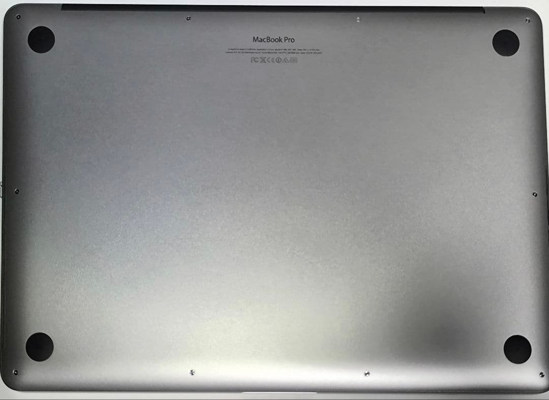 MacBook Pro Retina 15インチ　シルバー