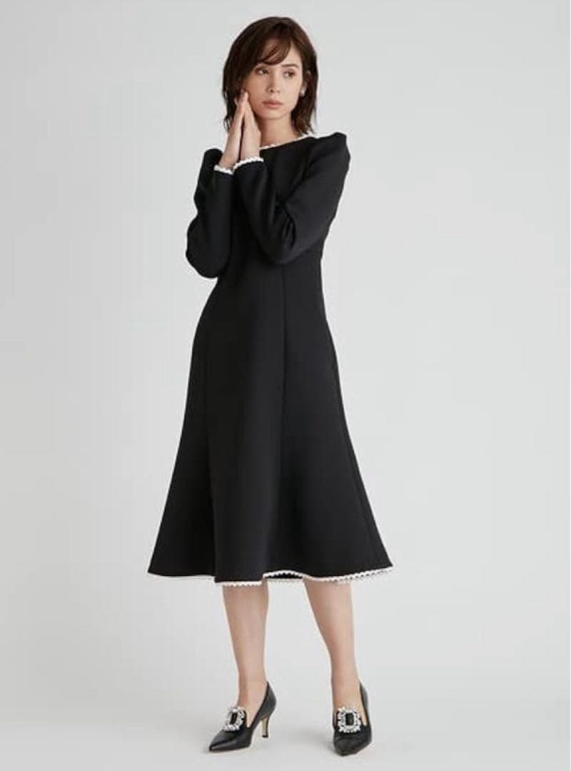 【新品未使用✨】CELFORD Aライン ワンピース Sサイズ ブラック