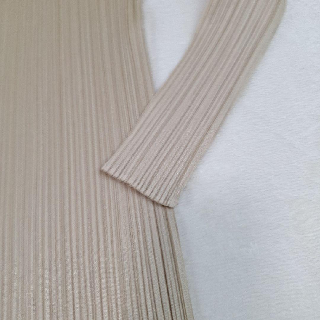 プリーツプリーズ　ハイネックカットソー　ブラウス　長袖　ベージュ　サイズ3