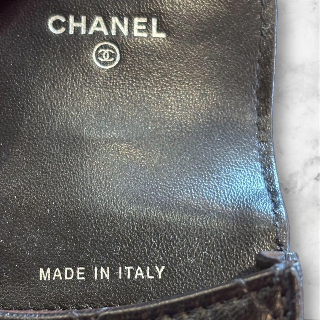 Chanel airpodsケース　チェーンストラップ付き