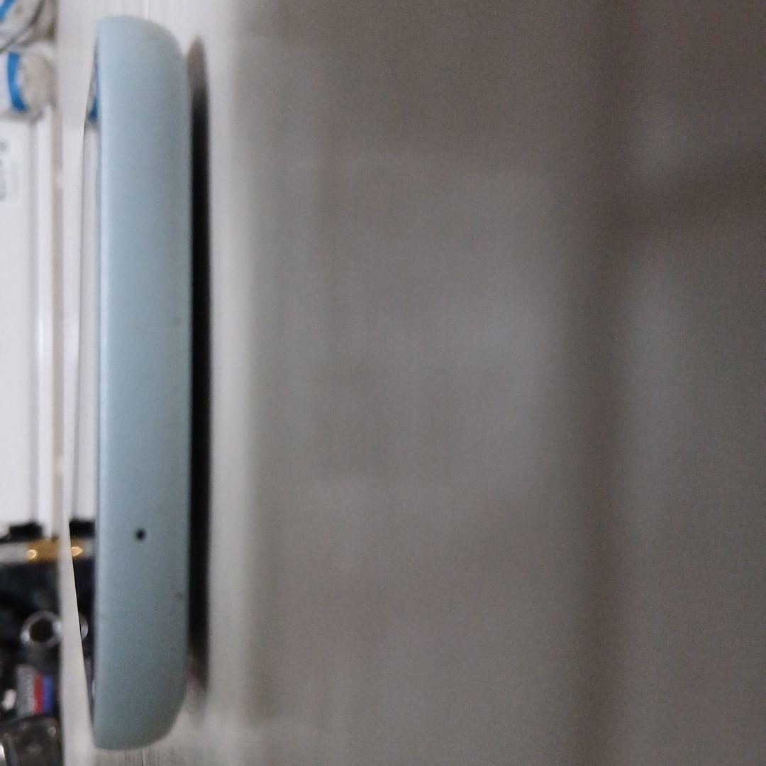 DOCOMOarrowsF-52E　カラー　ライトブルー