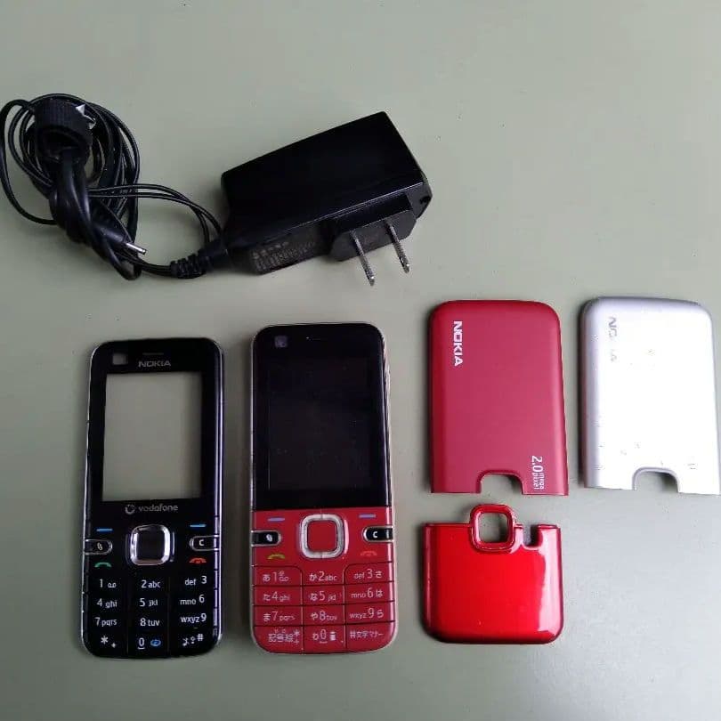 ＮＴＴドコモ ノキア NM706i 稼働品 本体 （充電器／取扱説明書／ＣＤ付）