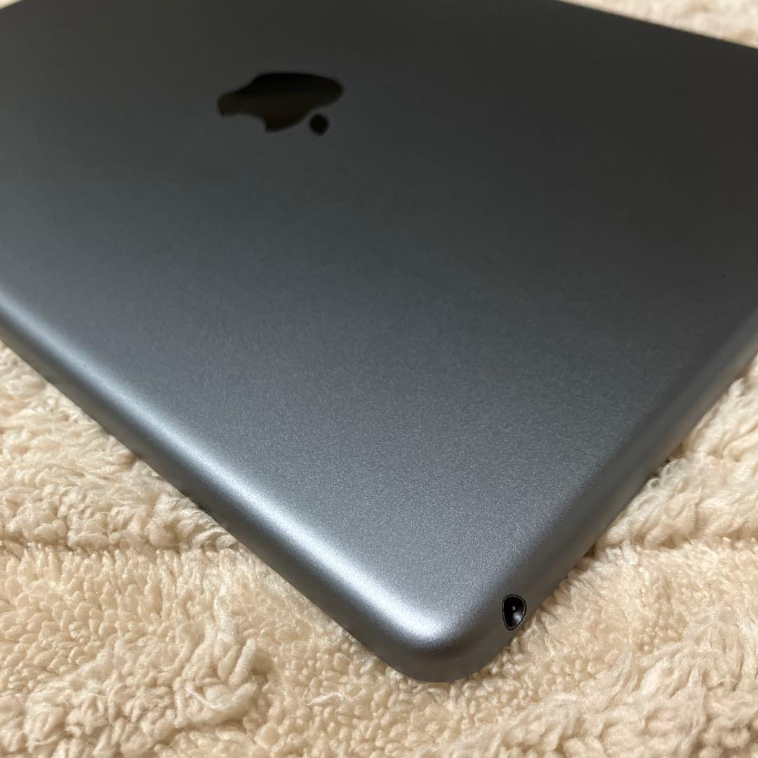 Apple iPad 第8世代 32GB スペースグレー