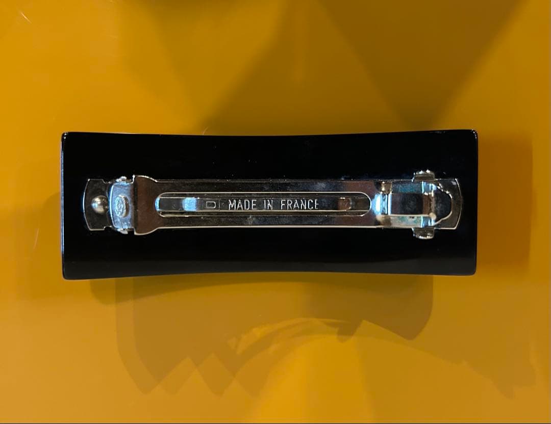 CHANELシャネル　バレッタ　キラキラCCマーク 星