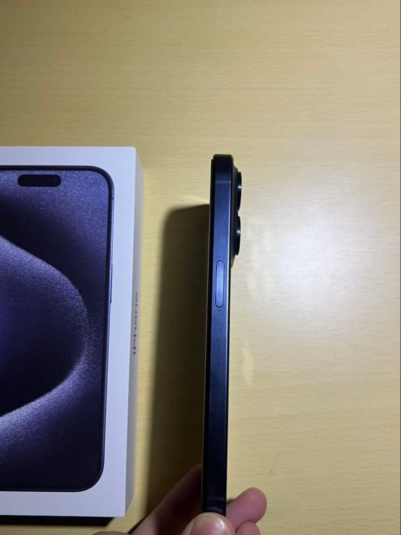 【美品】iPhone 15 Pro スペースブラック 128GB 箱、充電器付き