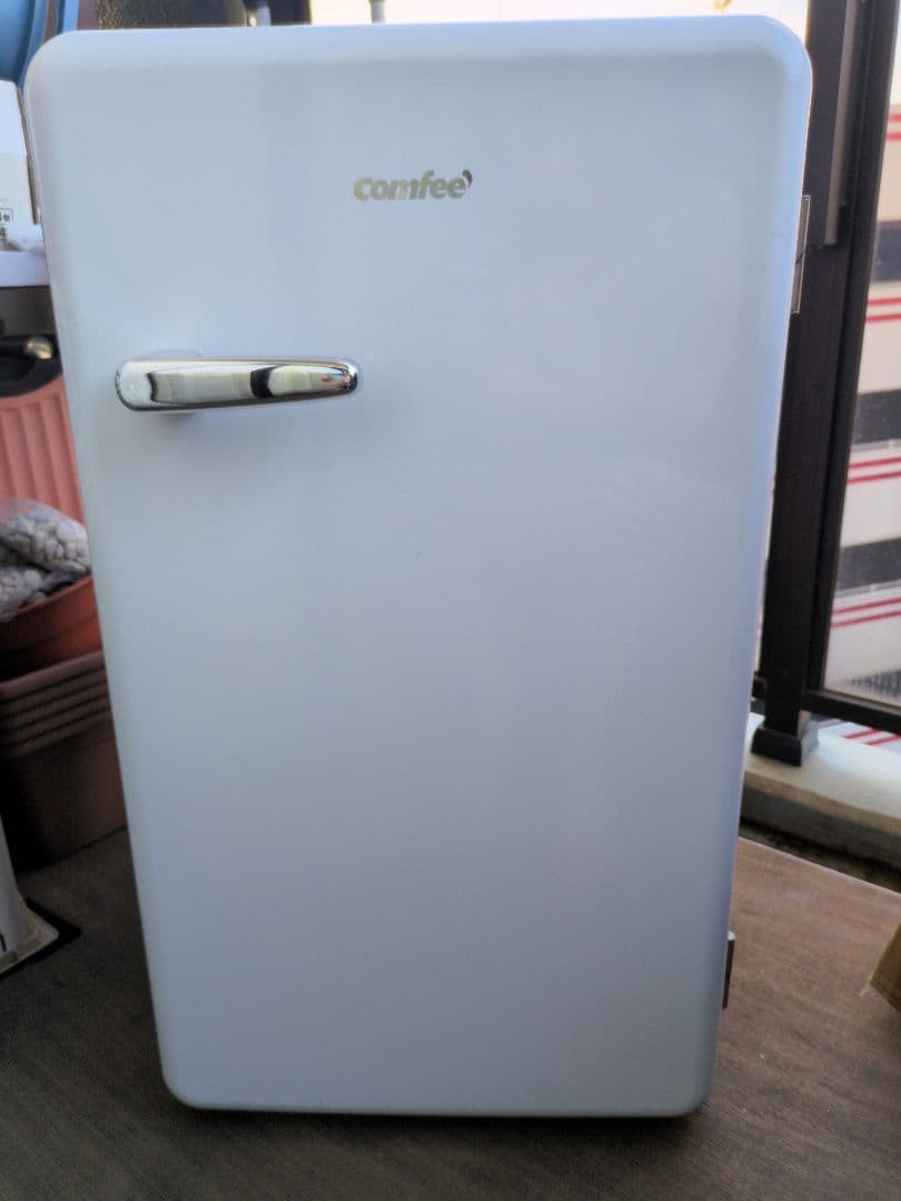 ※送料込み【美品】comfee レトロ冷蔵庫 93L