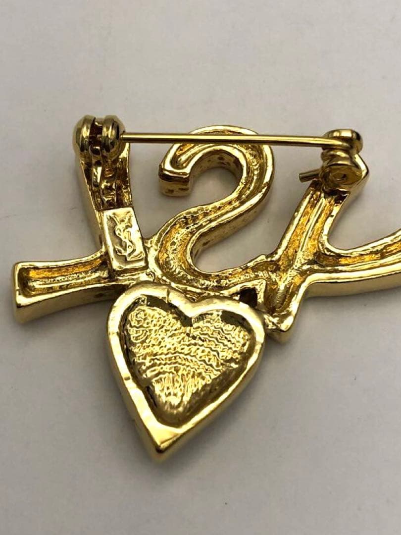 Yves Saint Laurent ロゴ&ハートブローチ