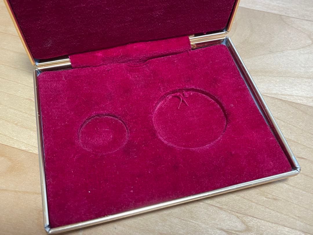 東京五輪オリンピック記念ケース付き