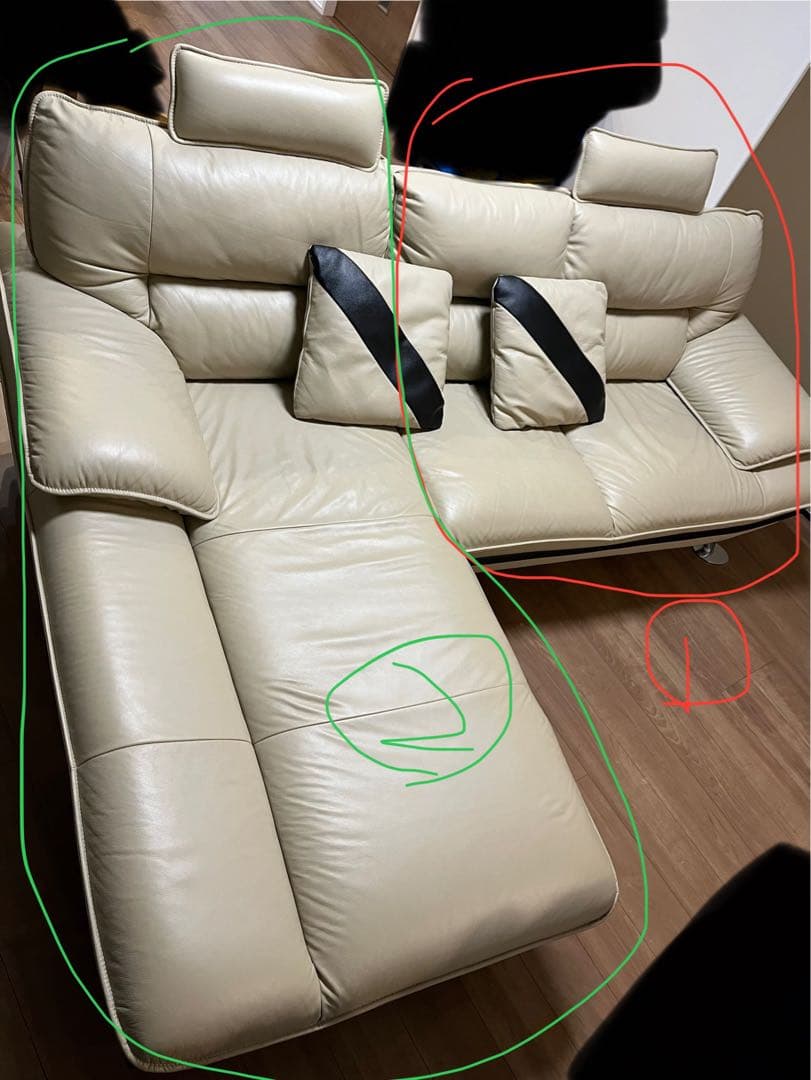 ②／２　ニトリ　ロゾ4 富山県　L字ソファ　本革　クッション　ヘッドレスト