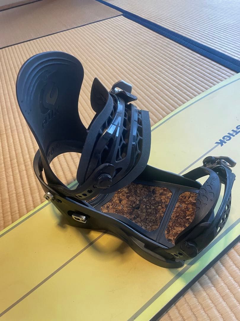 FLUX BDGS スノーボードビンディング ブラック　sr
