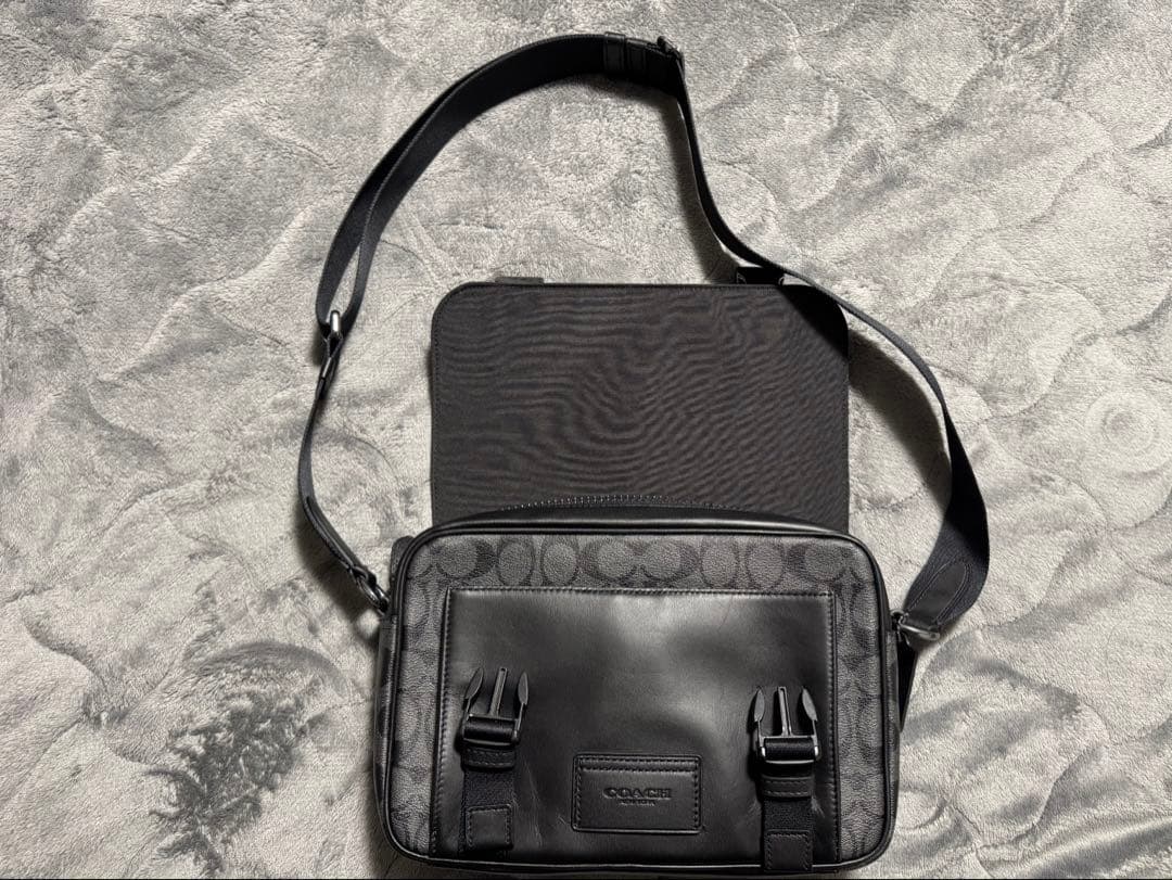 『中古美品』コーチ（coach）　メッセンジャーバッグ