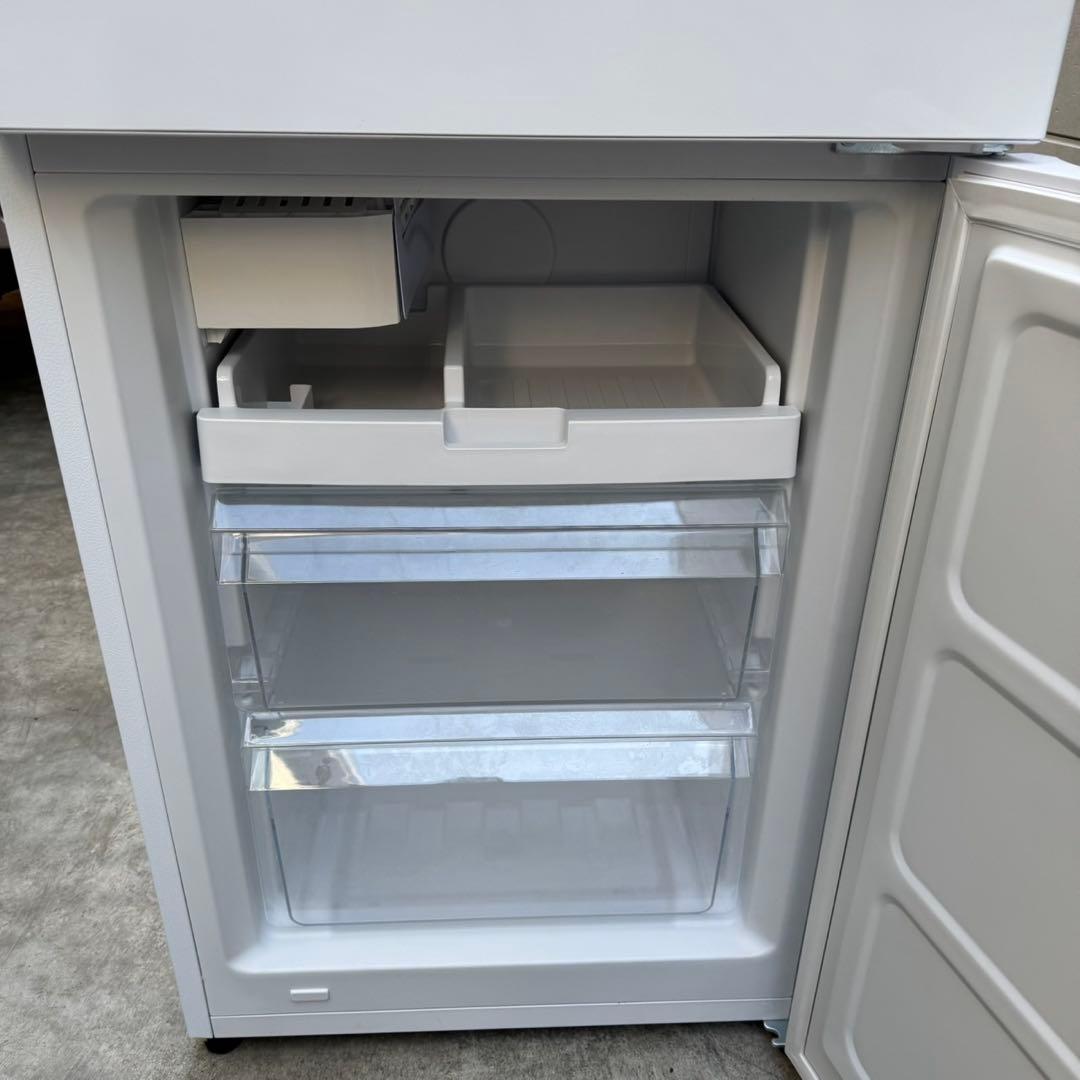178⭐️2024年製★ほぼ新品★アイリスオーヤマ　冷蔵庫　自動製氷大型300L