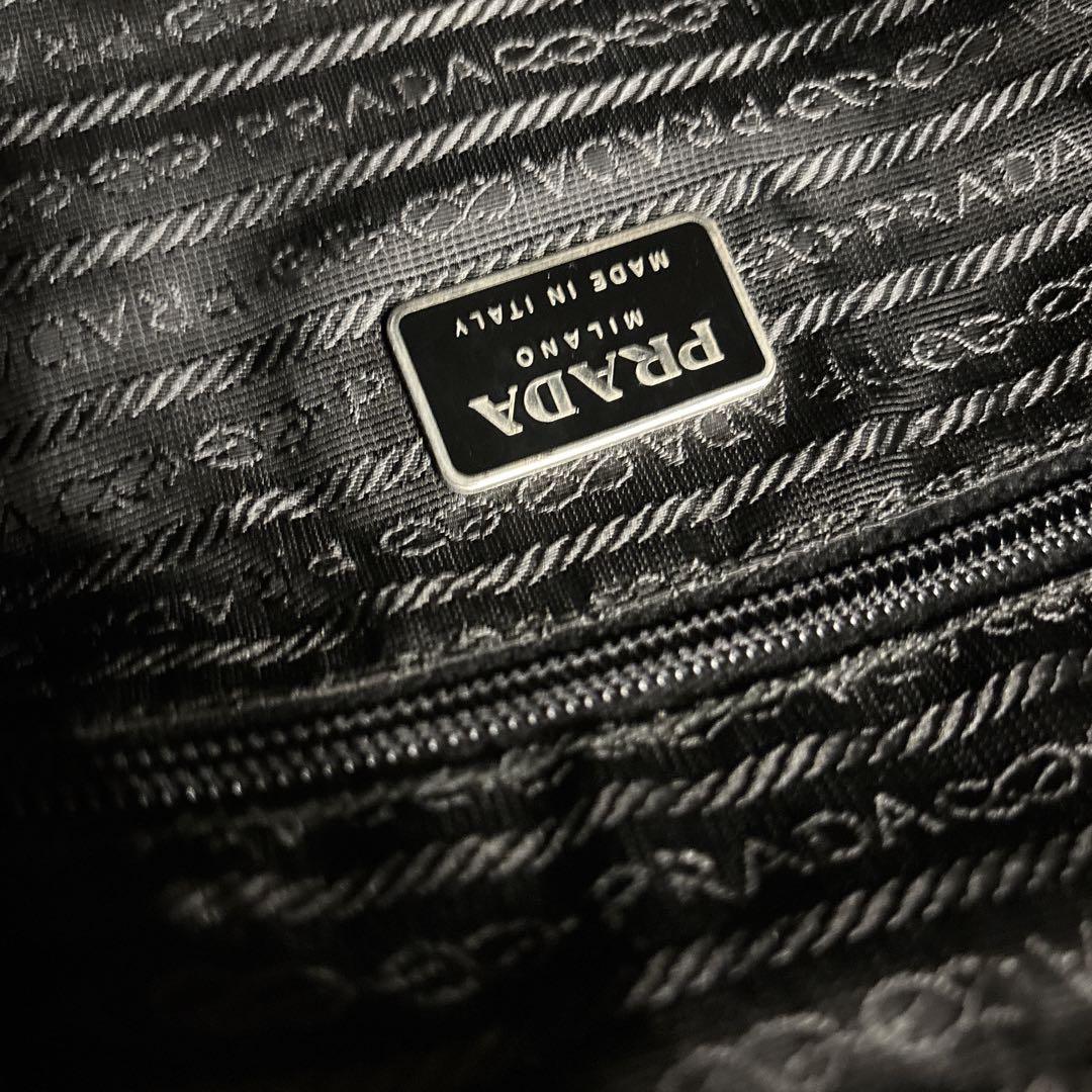 プラダ 三角ロゴ メッセンジャーバッグ ナイロン ブラック ギャランティ