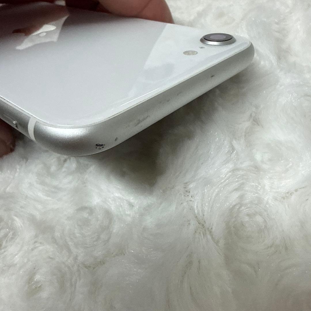 iPhone SE 第2世代　128GB ホワイト