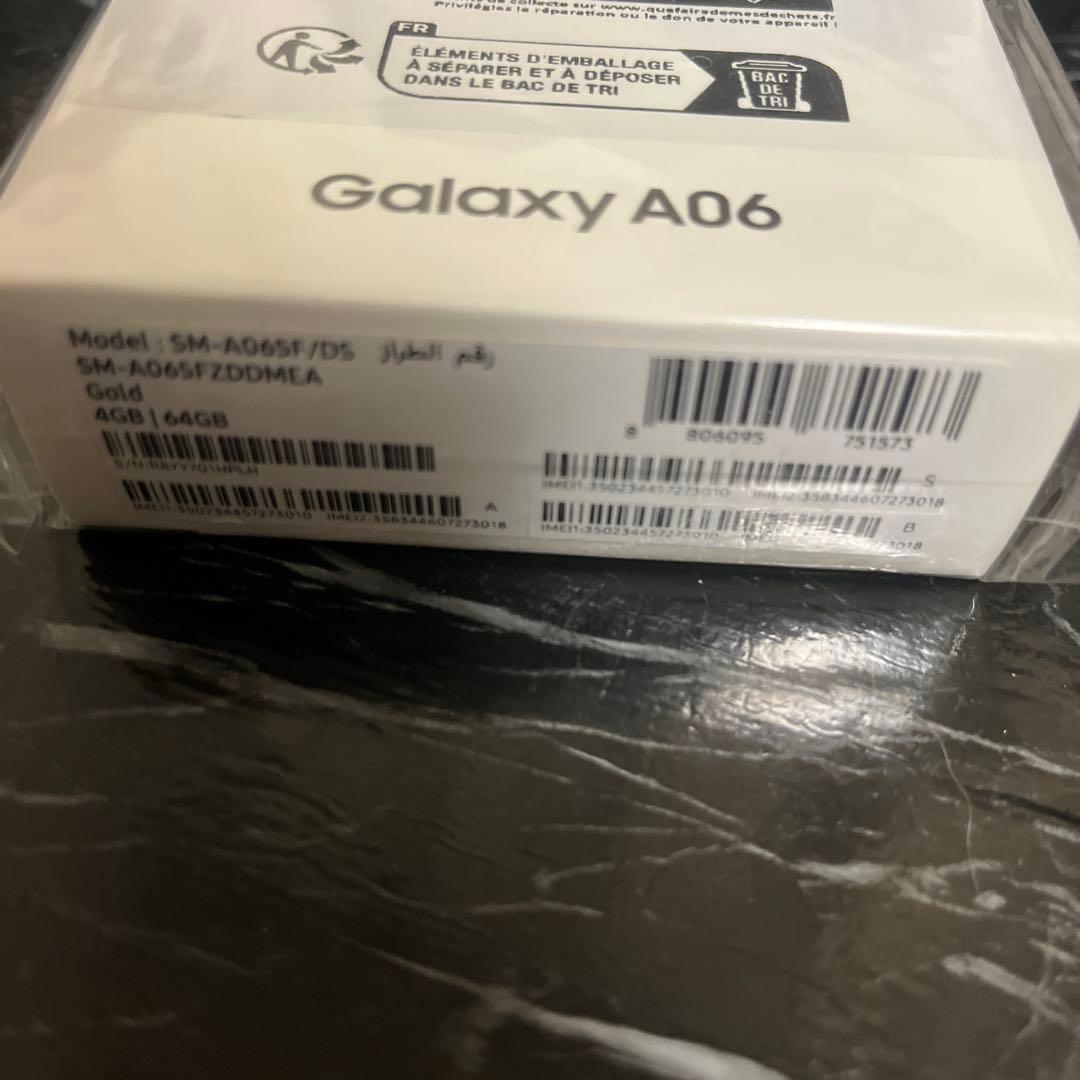 Samsung Galaxy A06 ゴールド 4GB/64GB