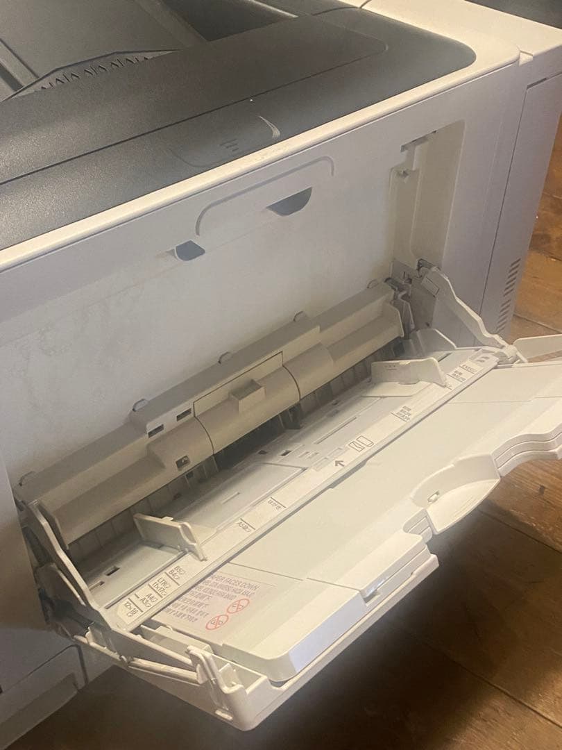 レーザープリンター　LBP842C キャノン　　通電ok 複合機　プリンター