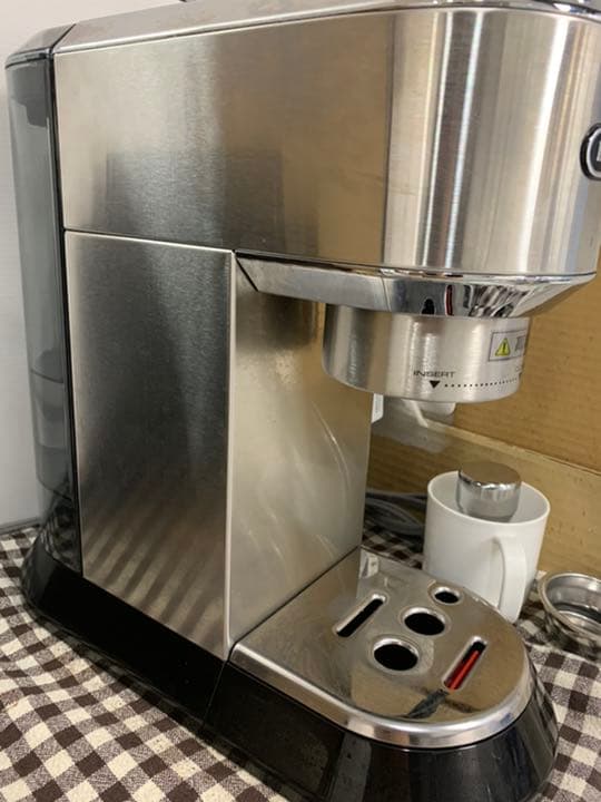 Delonghi エスプレッソコーヒーマシン EC680