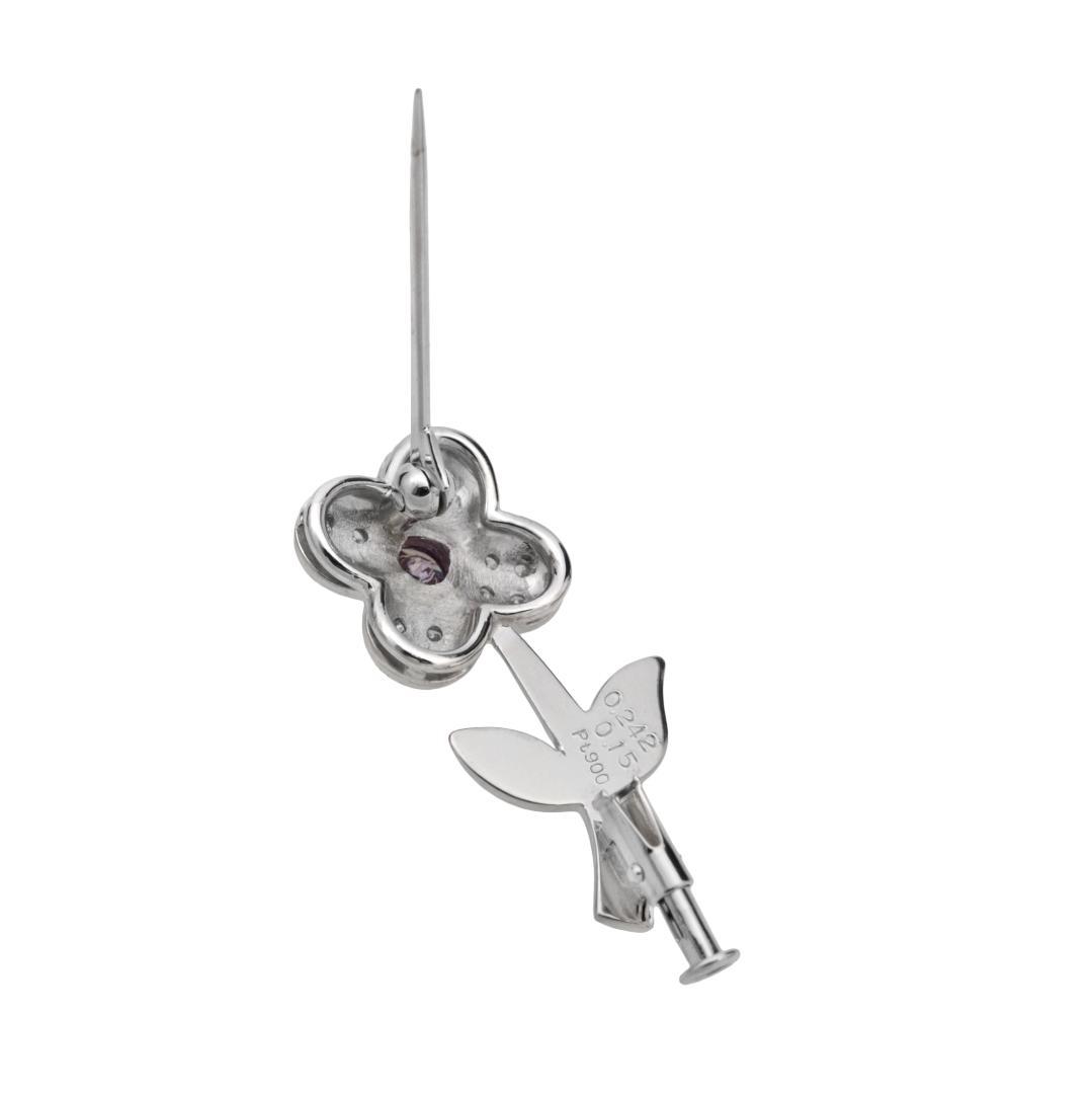 ピンクダイヤとダイヤの4枚花びらモダンなブローチ　Pt900