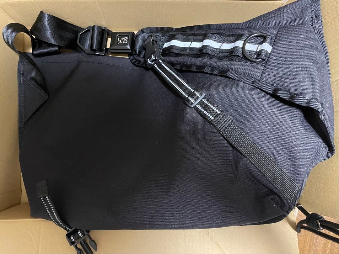 くるーど様【美品】メッセンジャーバッグ CTZ/シーティーゼット 24L 防水