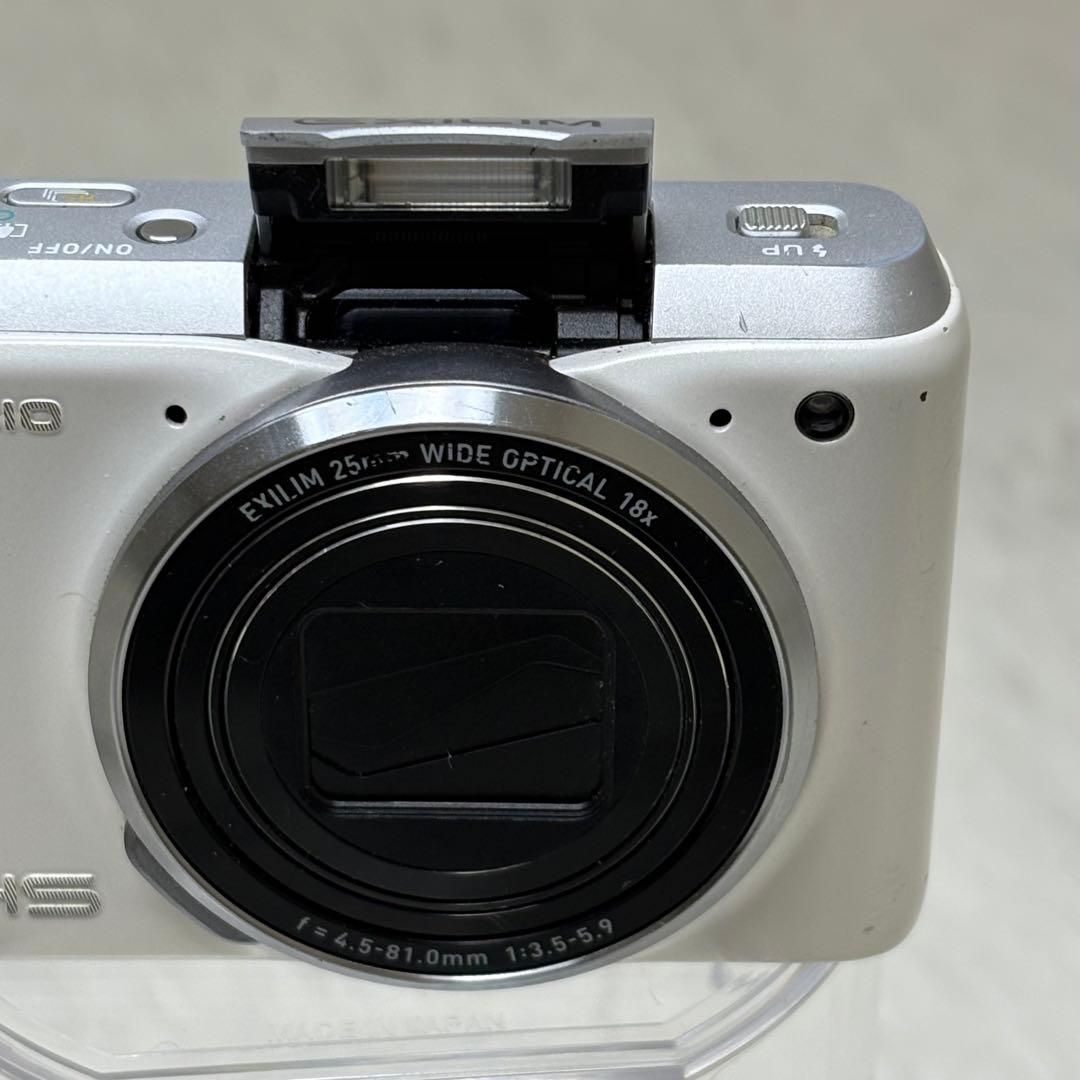 CASIO カメラ　EX-ZR850 ホワイト コンデジ　ジャンク