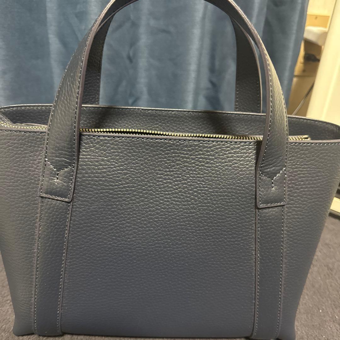 ペッレモルビダ ネイビー レザートートバッグ