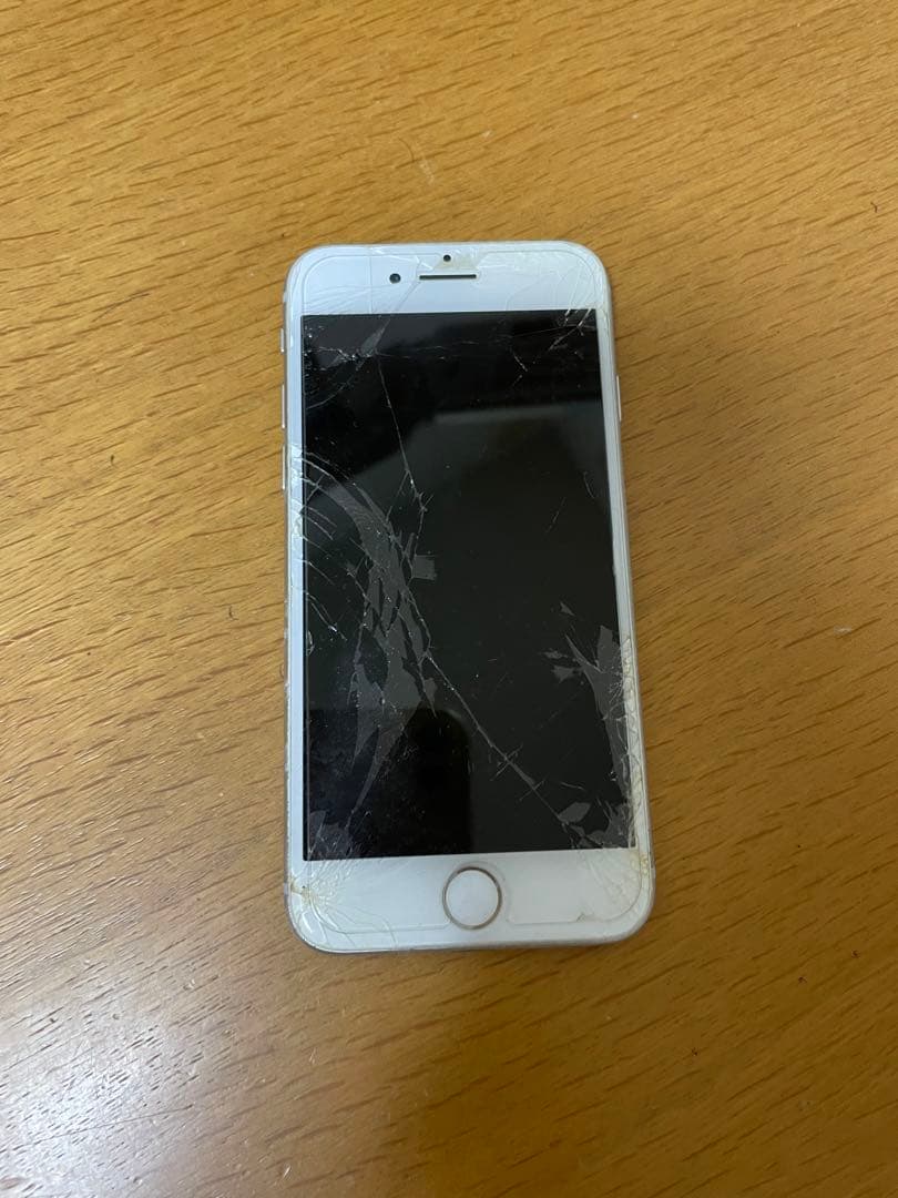 iPhone 8 シルバー 64 GB Softbank