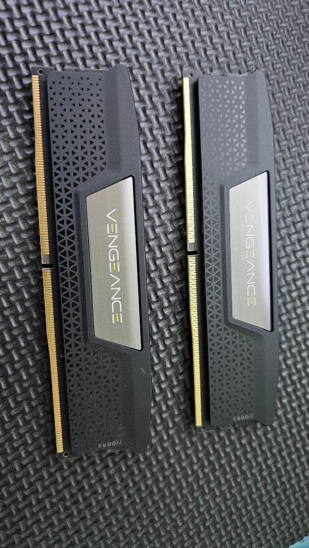 メモリー CORSAIR DDR5-5600MHz 32GB