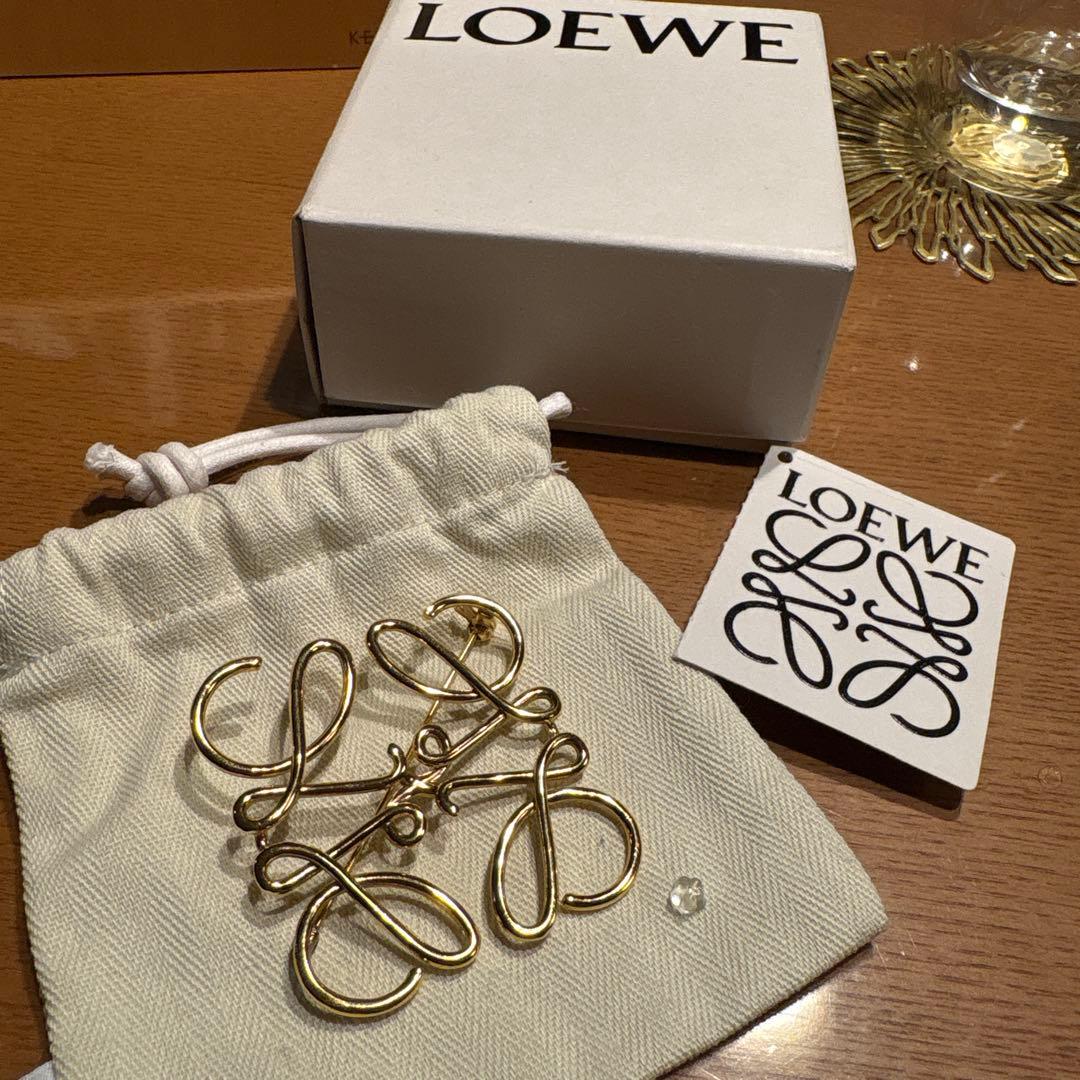 【正規品】LOEWE ロエベ ブローチ ゴールド アナグラム