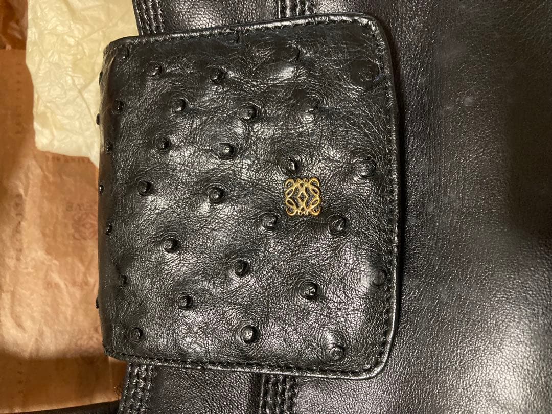 古い　LOEWE と GUCCI