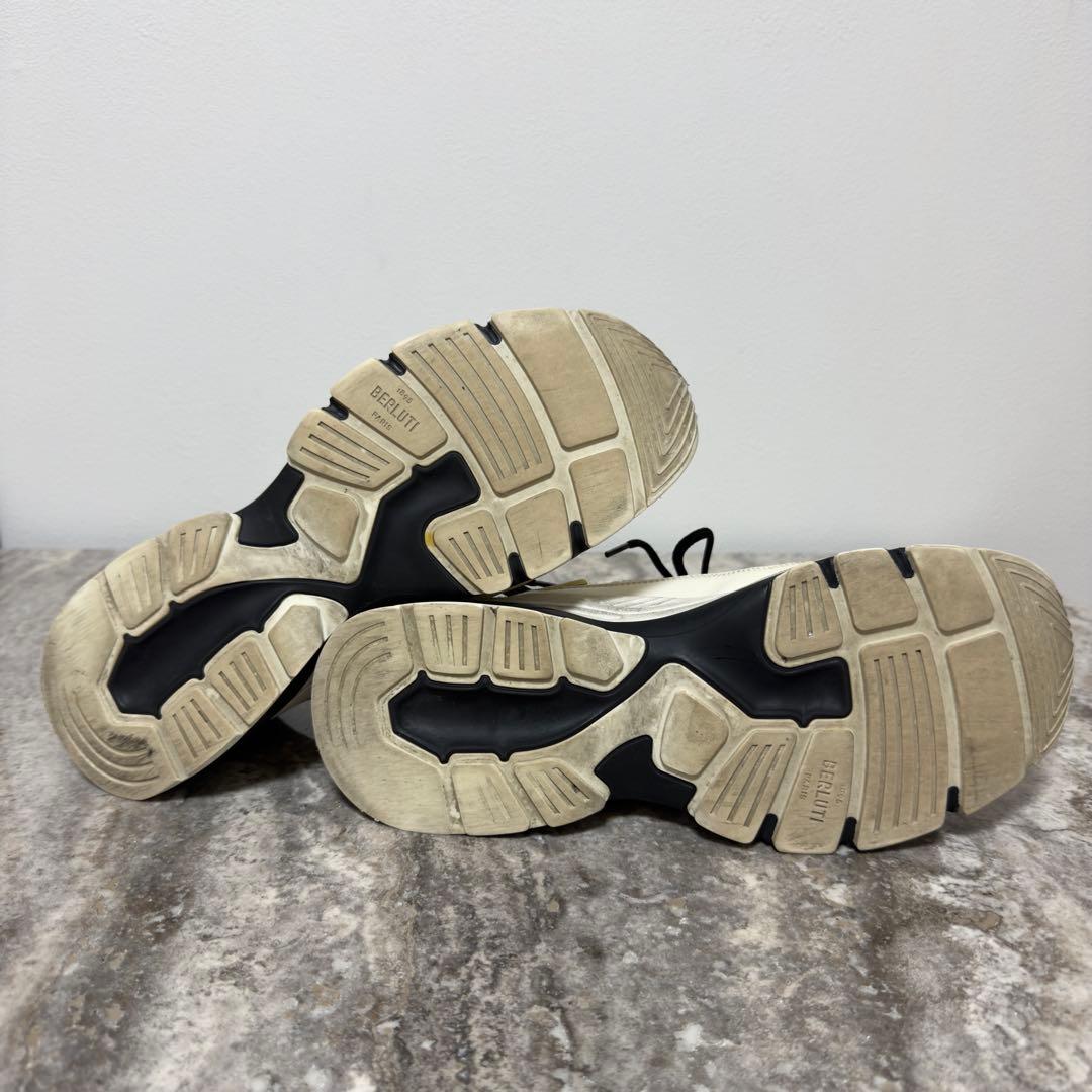 限定 45万円 ベルルッティ グラビティ スクリットホワイトレザースニーカー