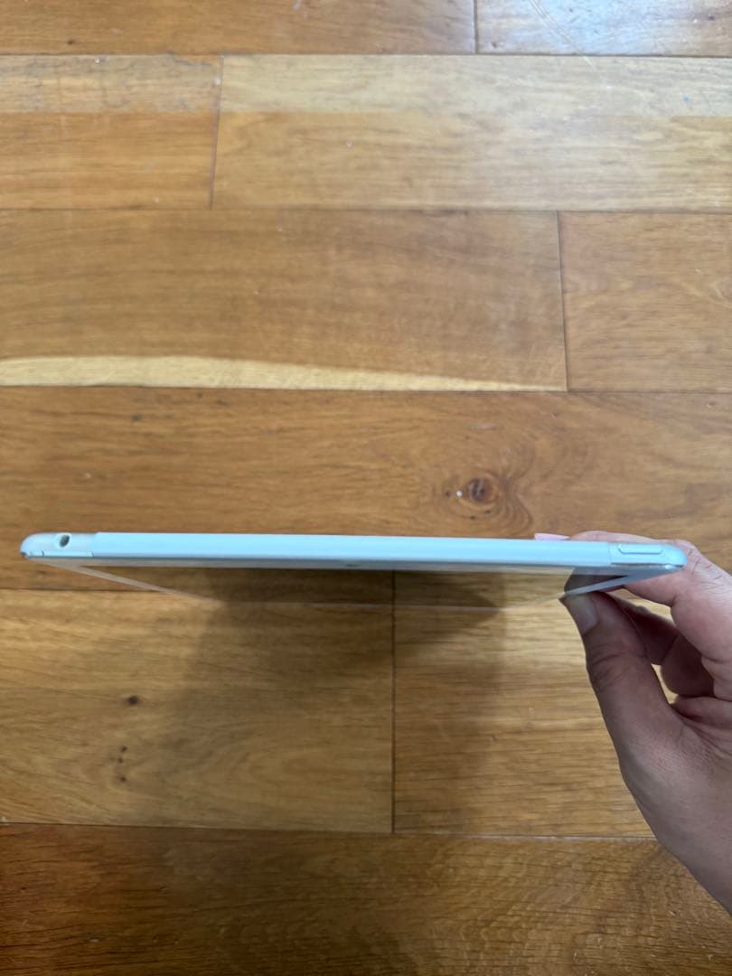 美品　iPad Air 2 WiFi + cellularモデル 16GB超