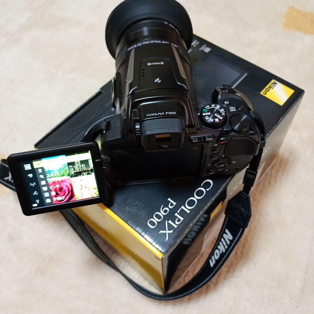 ニコン　COOLPIX P900 未使用に近い！　送料込み！