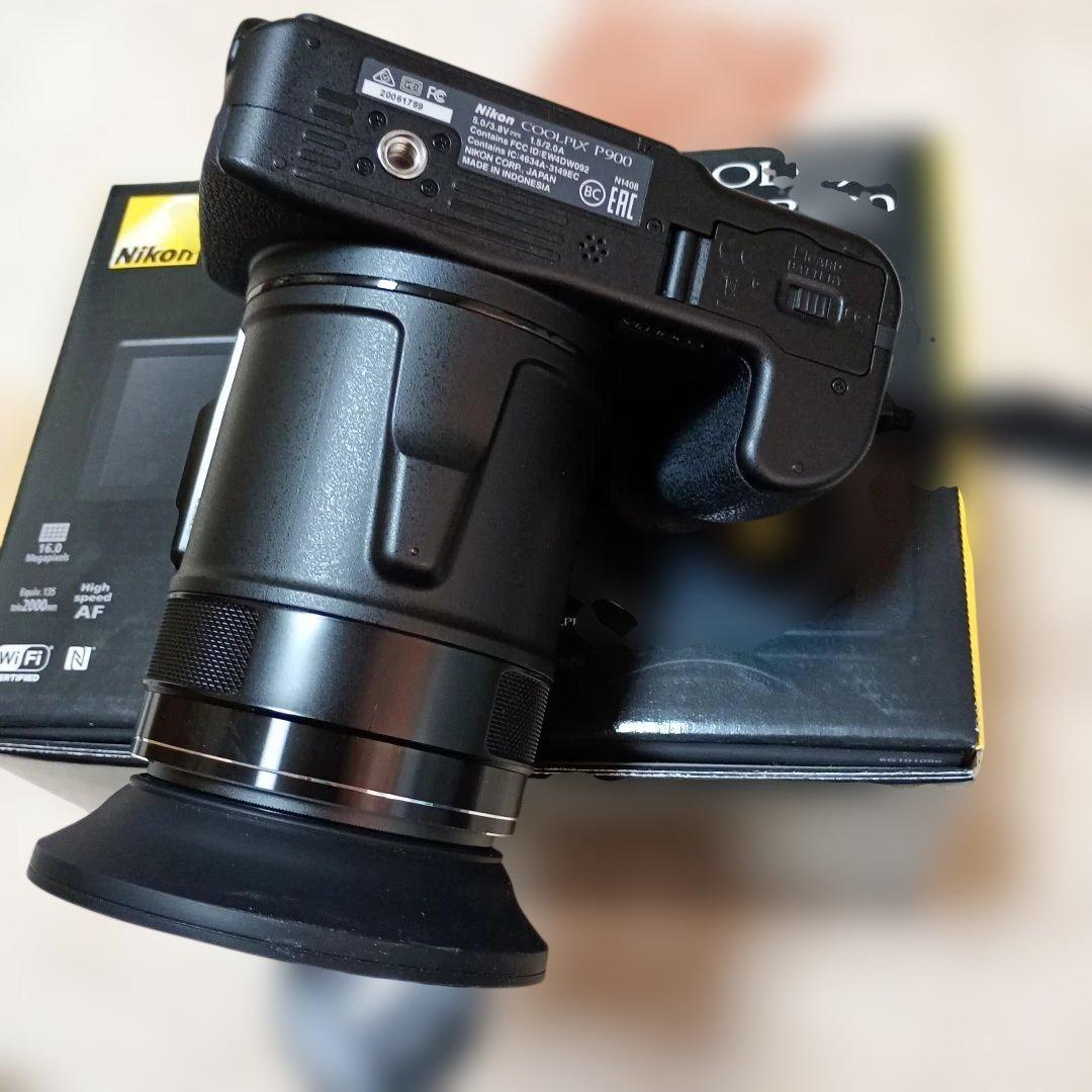 ニコン　COOLPIX P900 未使用に近い！　送料込み！