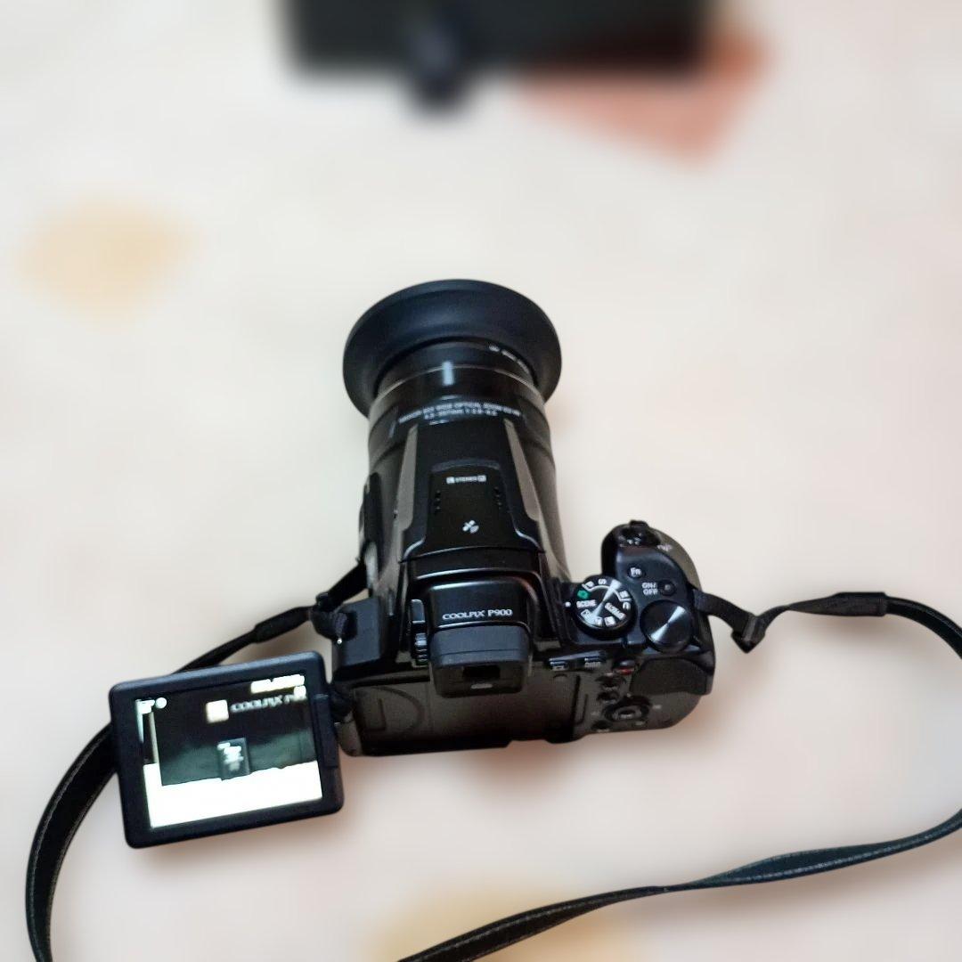 ニコン　COOLPIX P900 未使用に近い！　送料込み！