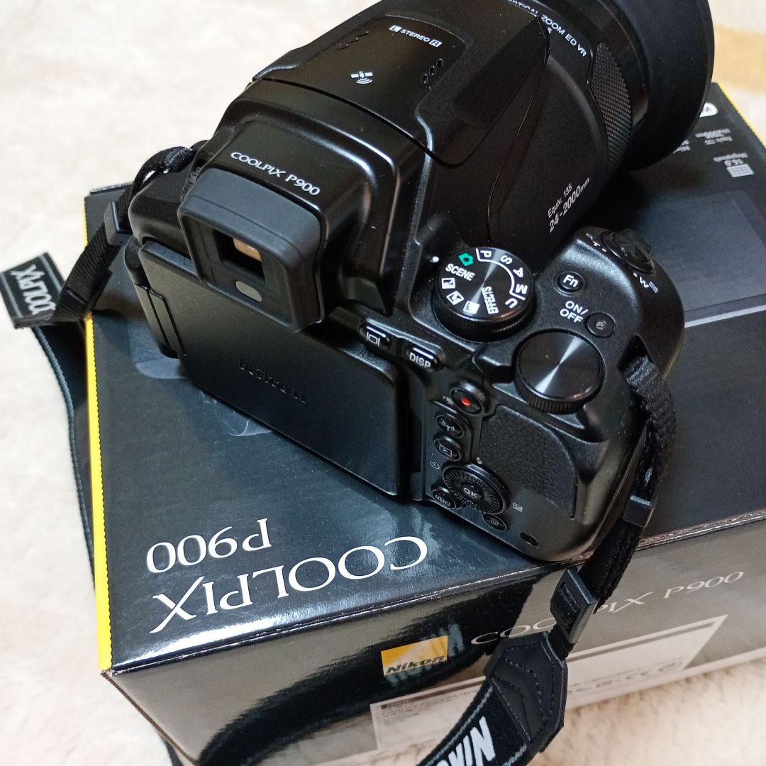 ニコン　COOLPIX P900 未使用に近い！　送料込み！