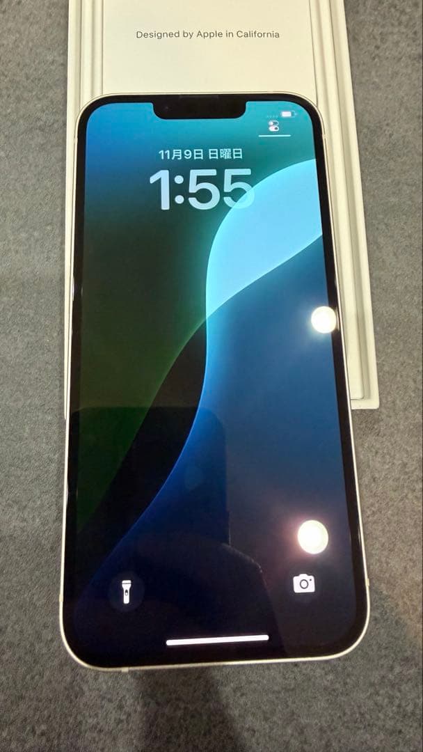 iPhone 13 本体　スターライト　128GB 箱付！送料無料！オマケ付き