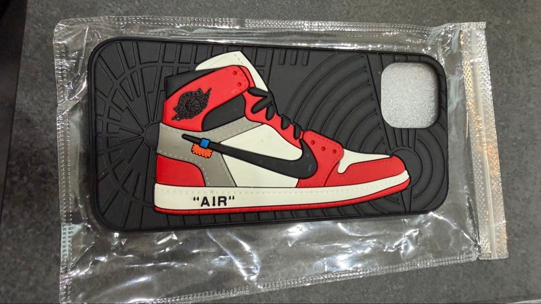 iPhone 13 本体　スターライト　128GB 箱付！送料無料！オマケ付き