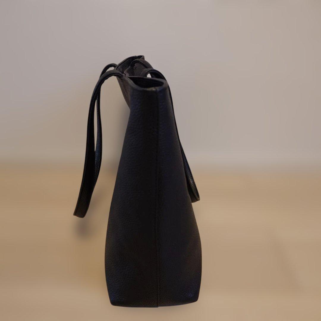 HushTugレザートート　ブラック