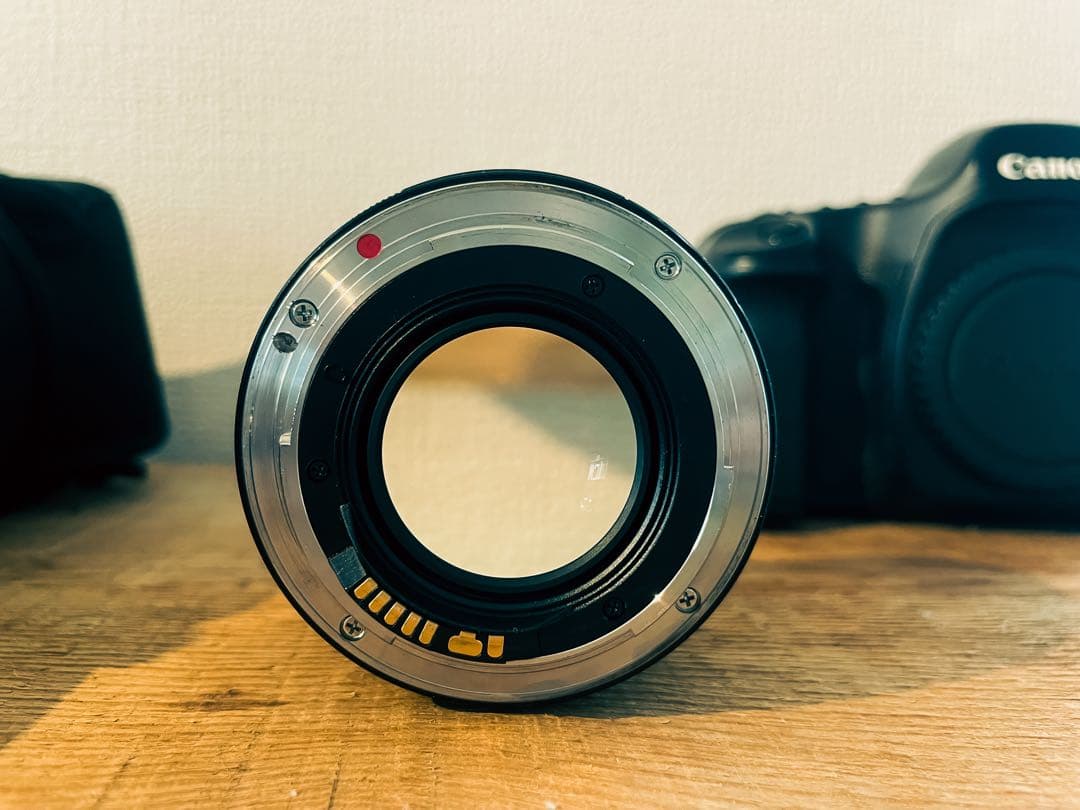 デジタルカメラ Canon EOS 5D & Carl Zeiss Planar 50mm