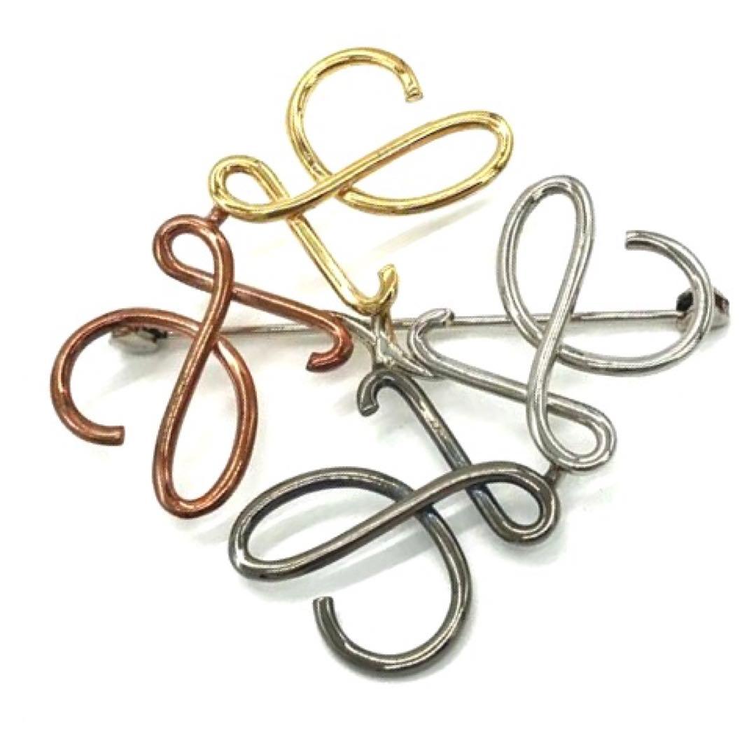 未使用級✨ロエベ ブローチ アナグラム パラジウム　4色 ゴールドシルバー