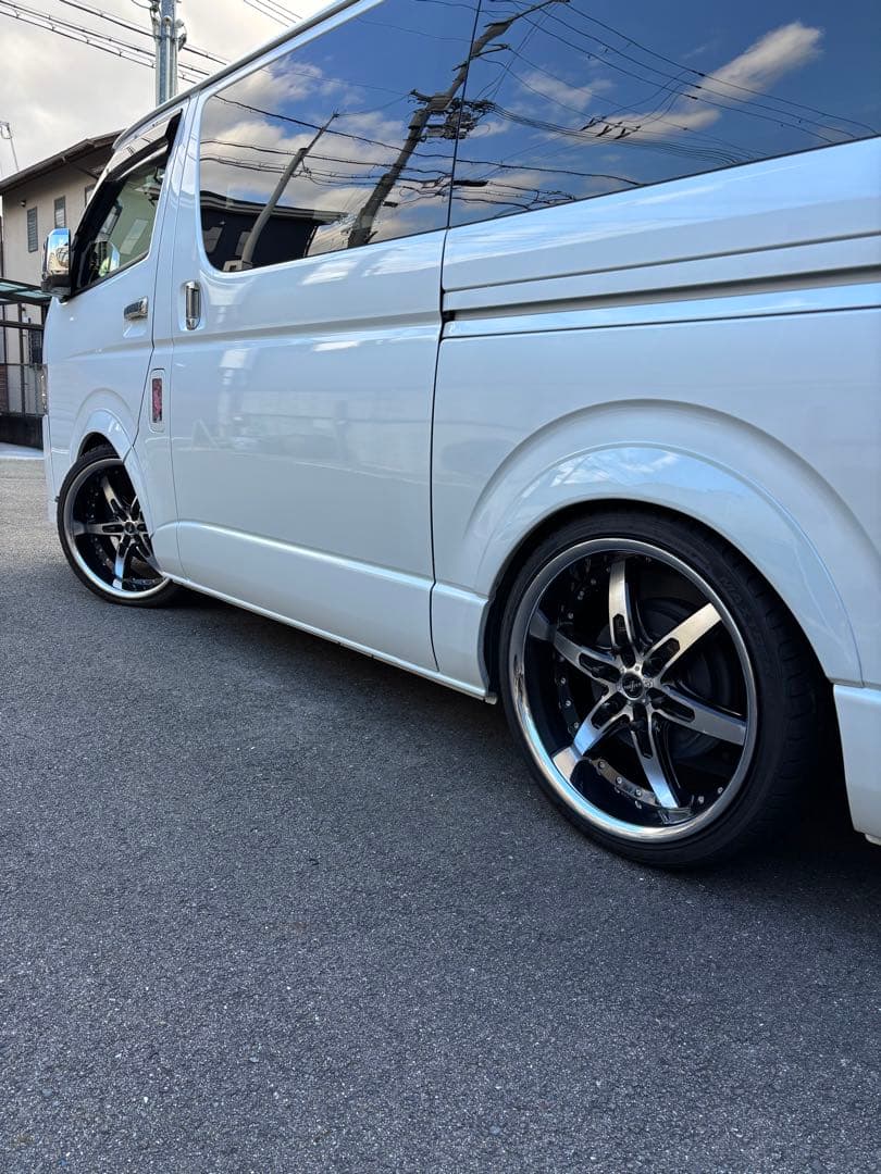 ハイエース　ホイール　タイヤ　4本セット　20インチ　ファブレス